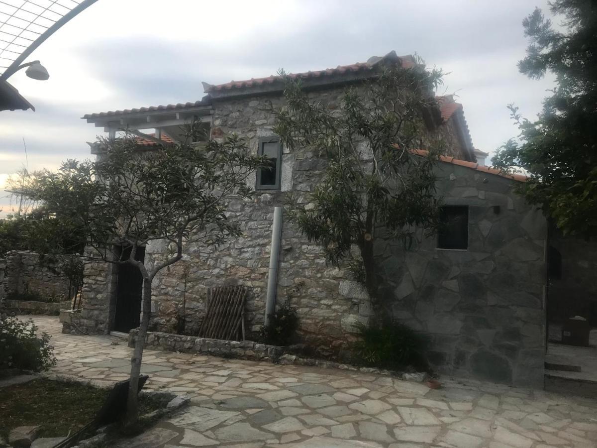 Lagadi 1860 Casa de hóspedes Trakhila Exterior foto